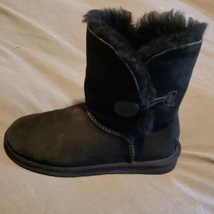 Black side button Ugg boot